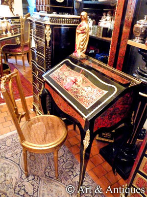 Bureau pente en marqueterie Boulle